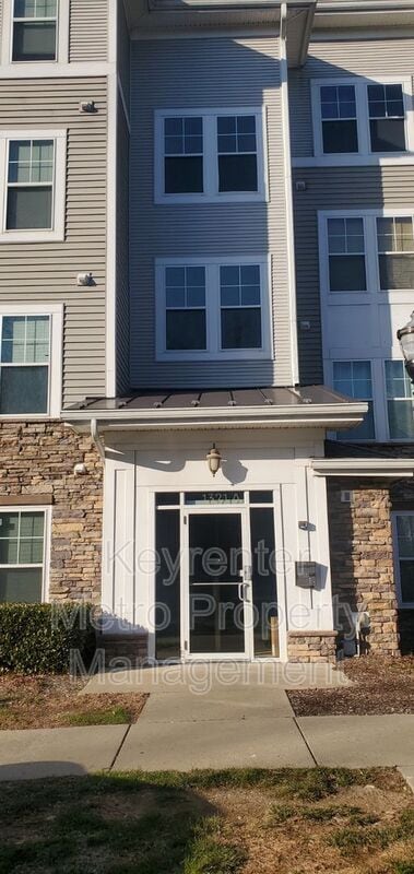 Photo - 1321 Karen Blvd Unit 203
