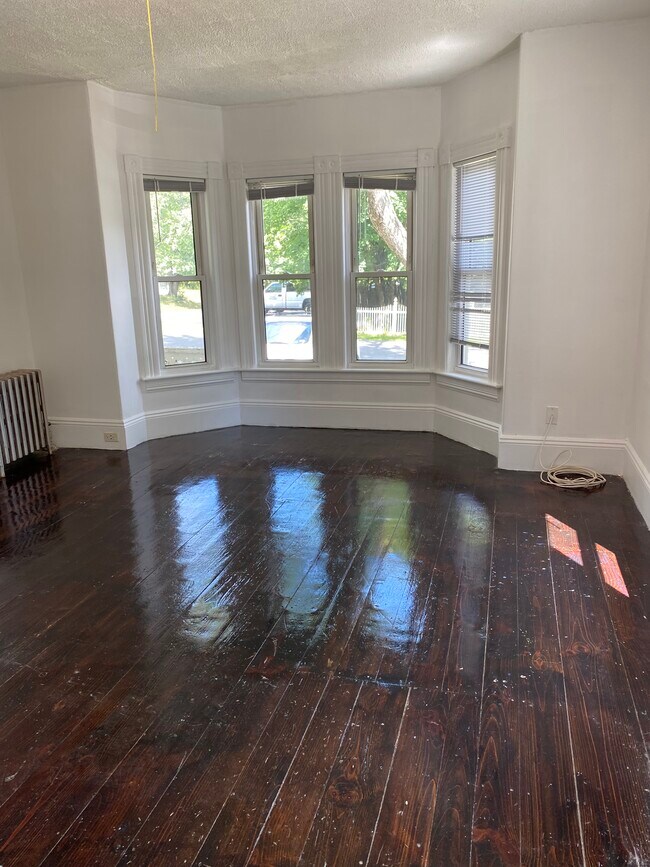 95 Hall Ave Apartments Henniker, NH