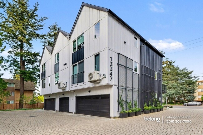 Photo - 13347 Greenwood Ave N