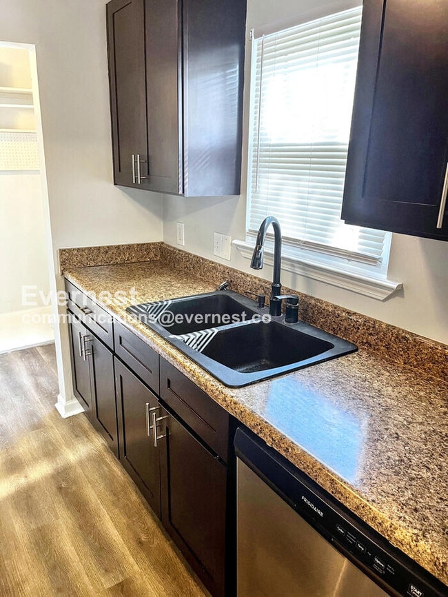 Photo - 593 Pleasant Hill Dr