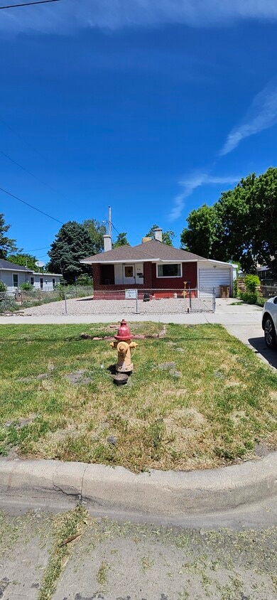 Photo - 916 300 N (Salt Lake City, UT)