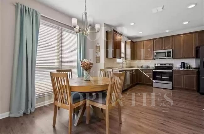 Photo - 10712 Fallbrook Rd