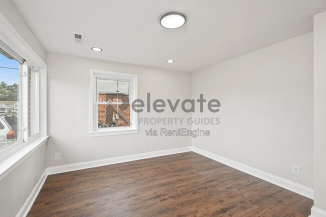 Photo - 3605 South St
