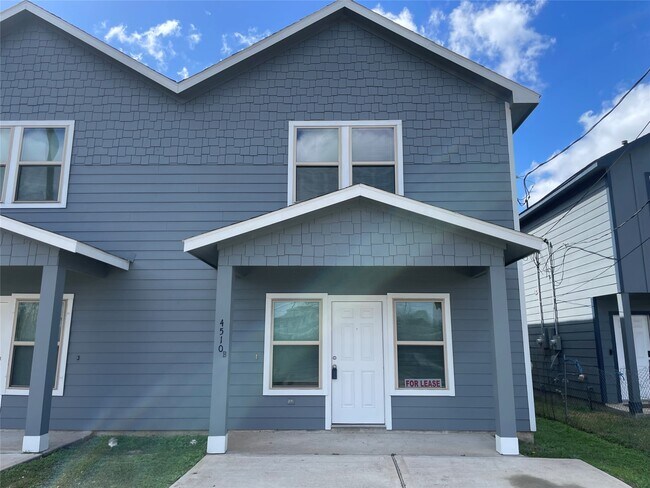 Photo - 4510 Mayflower St