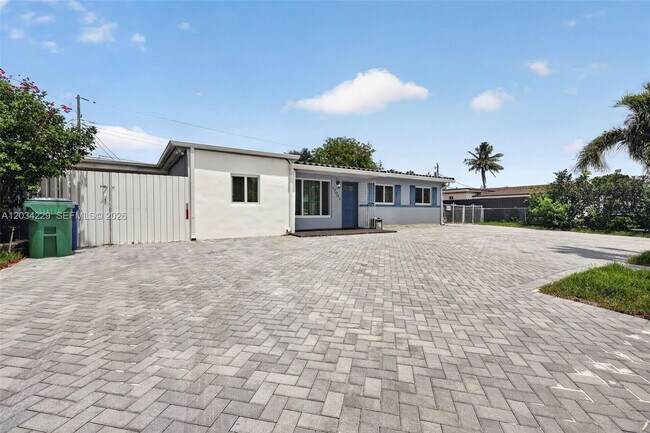 Photo - 17001 NW 53rd Ct