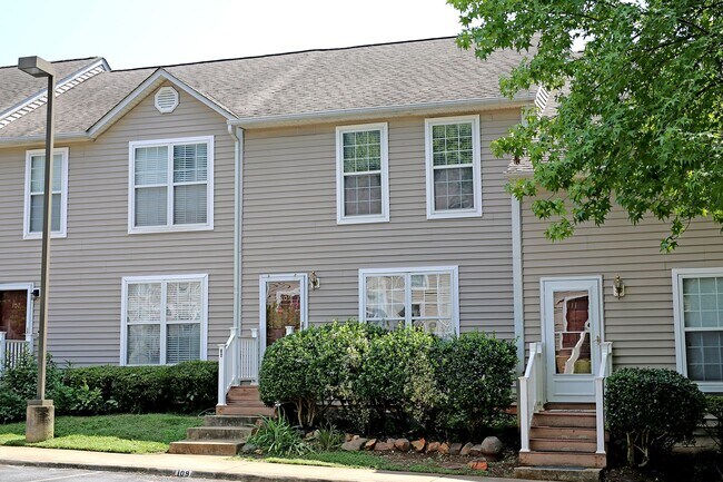 Ridgecrest Townhome With Utilities Include... - Ridgecrest Townhome With Utilities Include...