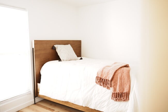 The Annie Apartments