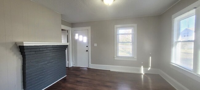 Photo - 2021 Pine Bluff St