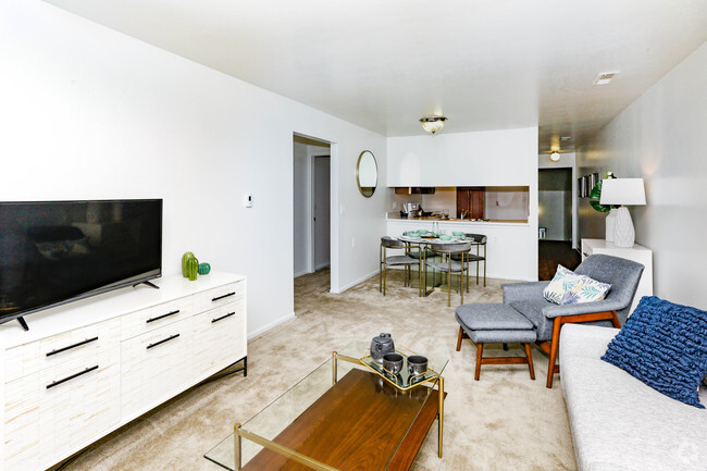 Interior Photo - Oakwood Place Rental