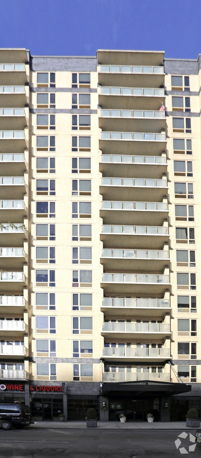 Packard Square - Packard Square
