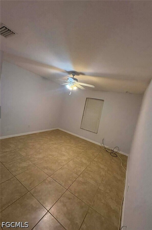 Photo - 1002 W 12th St