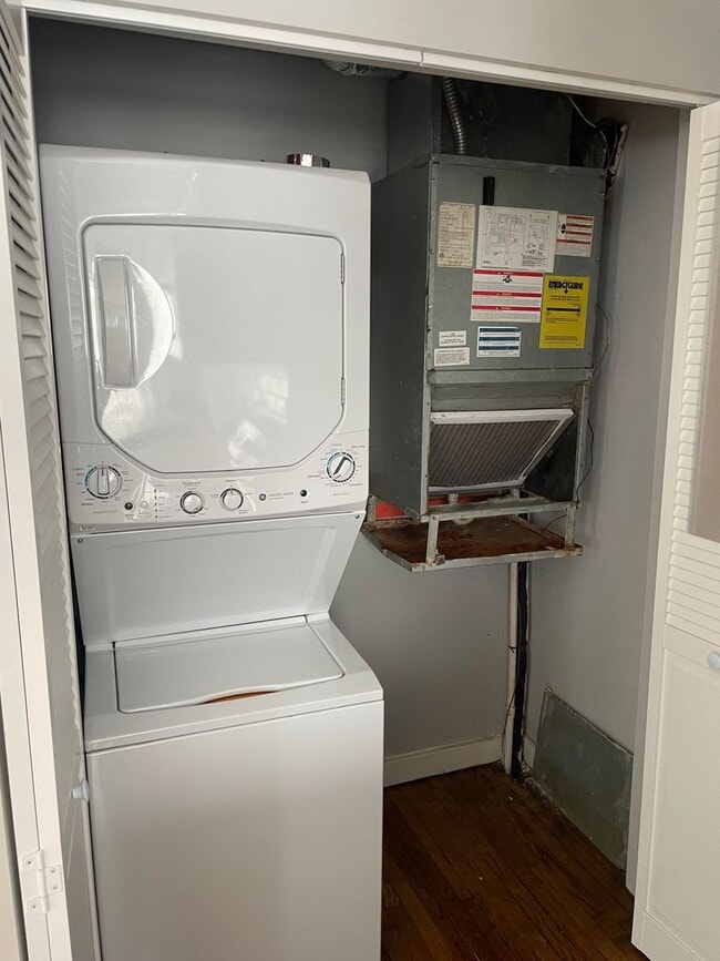 Photo - 4535 Flad Ave Unidad 2E