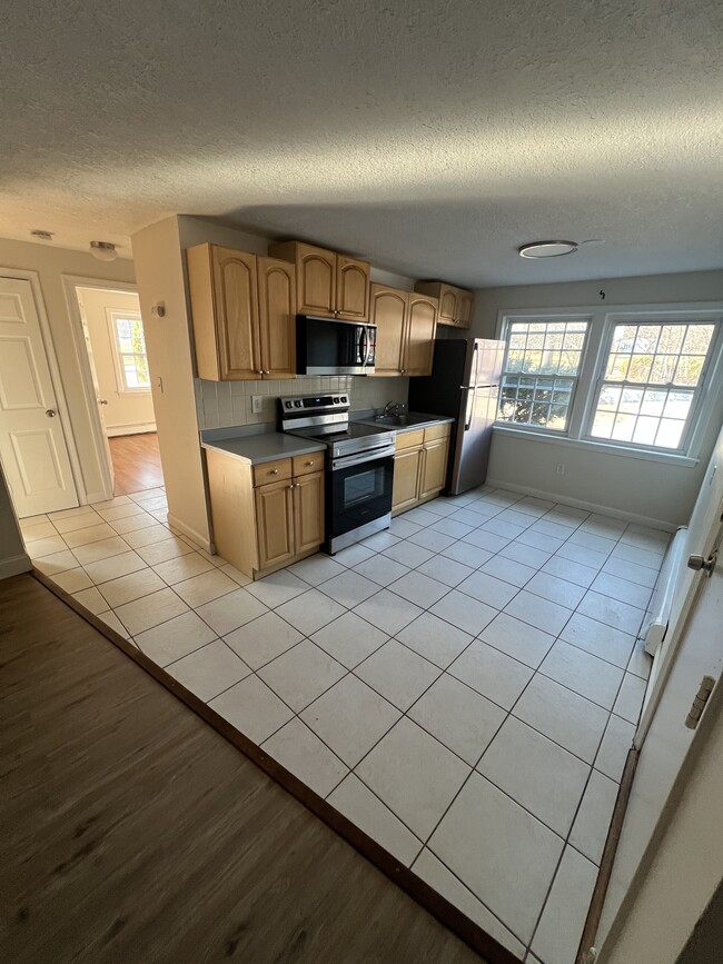 Building Photo - 8 Carriage Hill Rd Unit CH8-23