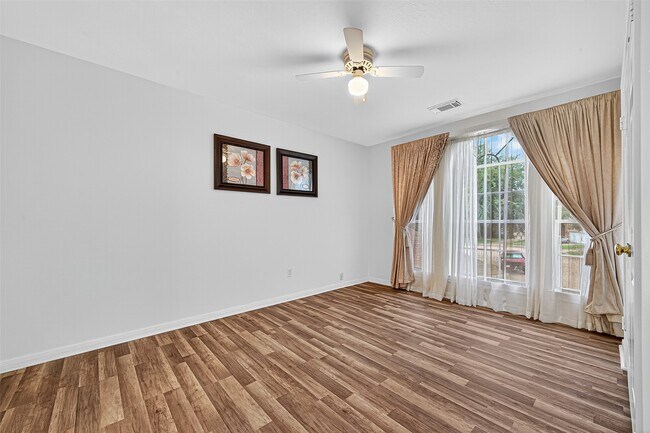 Photo - 14107 Glasgow Pl