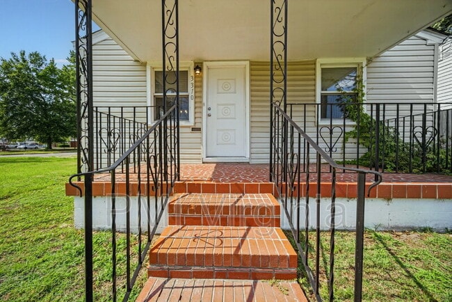 Photo - 3310 Glasgow St