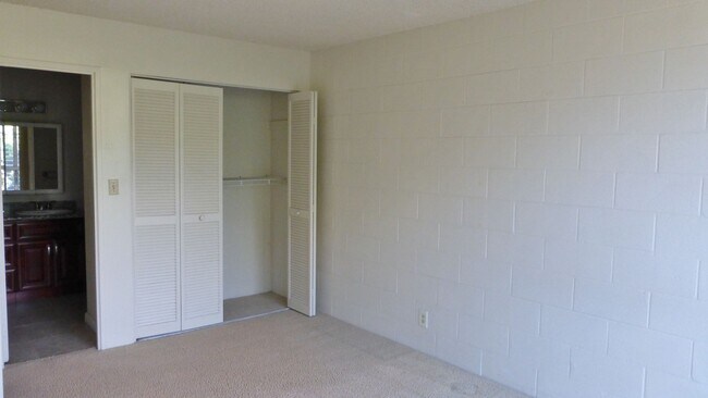 Photo - 1687 Pensacola St Unidad 504