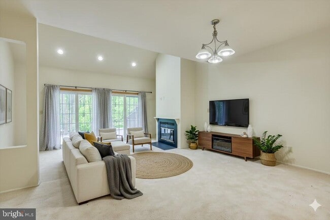 Photo - 112 Appletree Ct