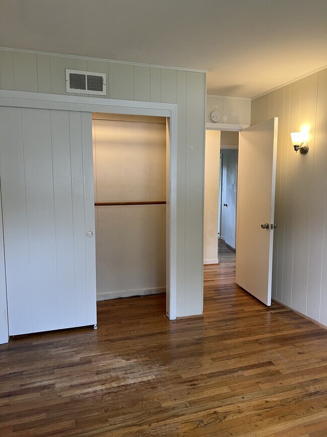 2934 Lupin Ln