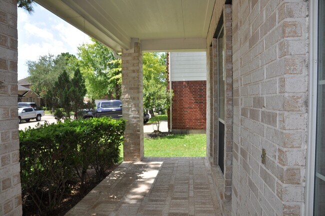 Photo - 2222 Drake Falls Dr