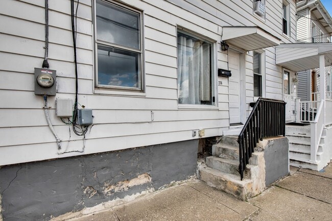 Photo - 276 W St Joseph St