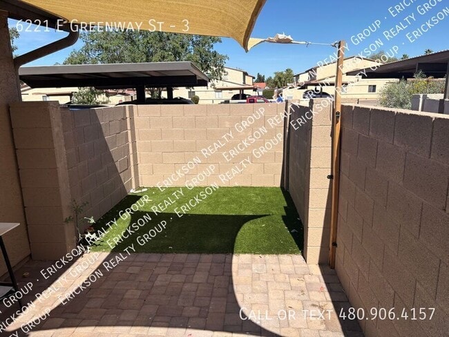 Building Photo - 6221 E Greenway St