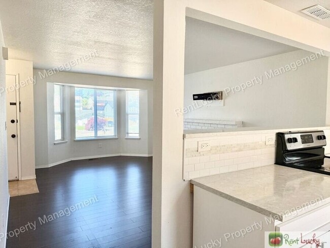 Photo - 2939 59th Ave NE