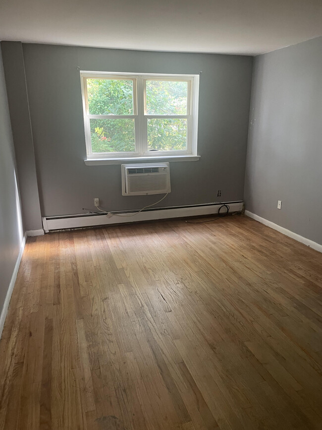 Photo - 70 Farmington Ave Unidad 2L