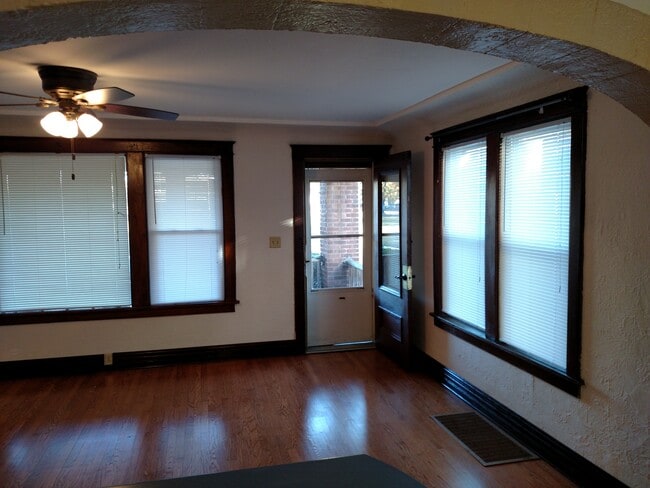 Building Photo - 1031 Arthur Ave Unit 1031