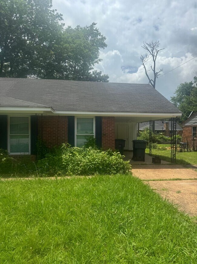 Building Photo - 3825 Range Line Rd