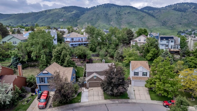 Building Photo - 573 Entrada Dr