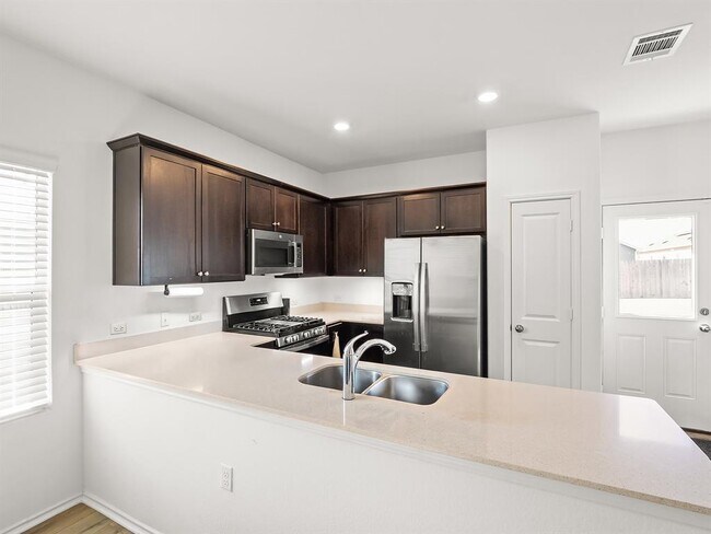 Photo - 2729 Louris Ln