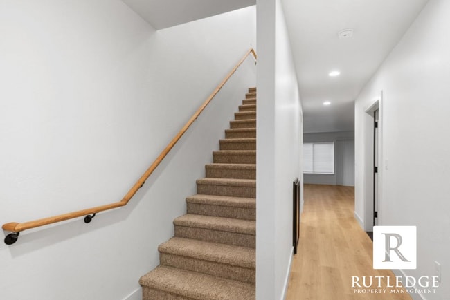 Photo - 565 G St