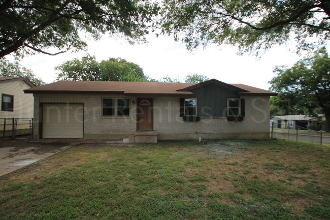 Building Photo - Shaded Lot! Rental