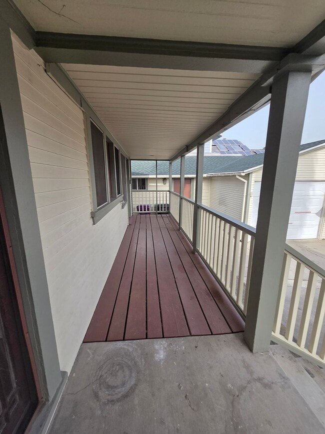 Photo - Raymond Ave 819/821 Unidad 821