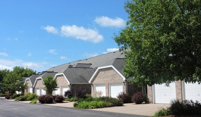 Photo - Maple Court Apartments