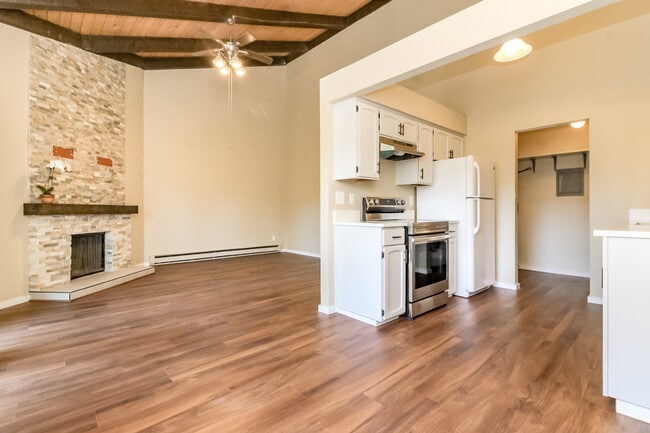 Building Photo - 7308 N Skyview Ln Unit I304 Rental