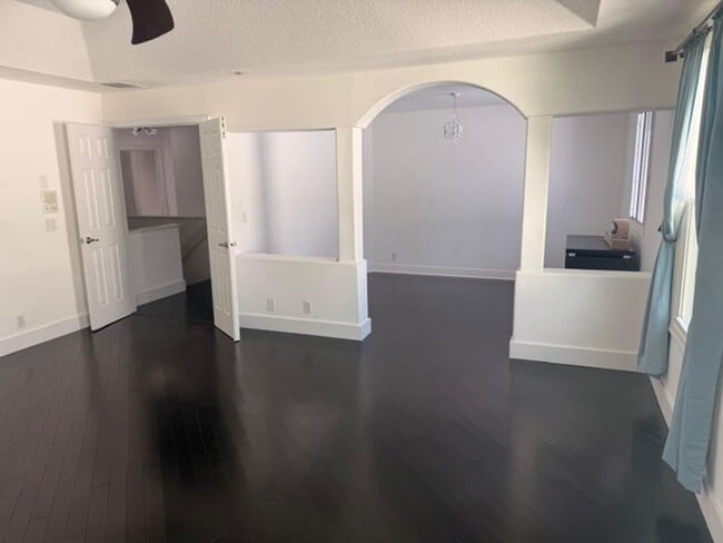 Photo - 1226 Avondale Ln