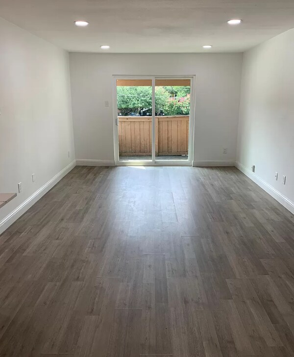 Photo - 8110 Skillman St