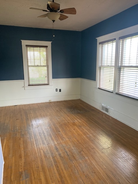 Photo - 2972 Winchester Ave