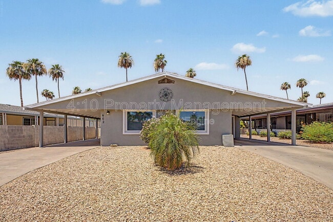 Photo - 462 S 80th Pl