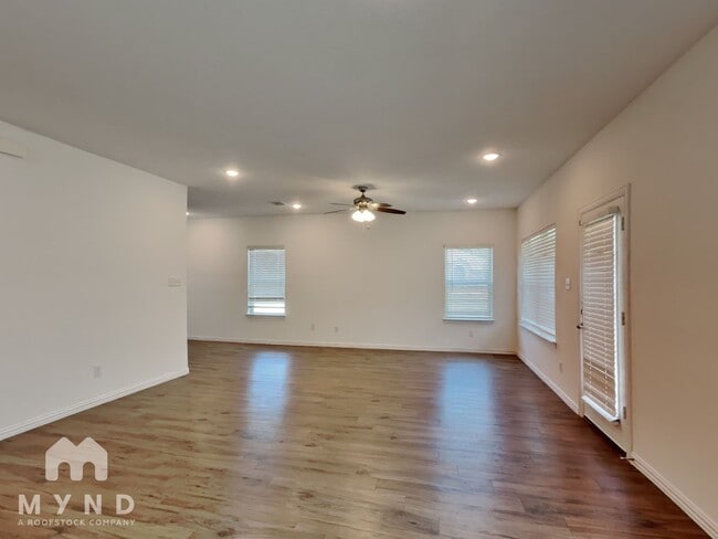 Photo - 107 Dartmouth Ave