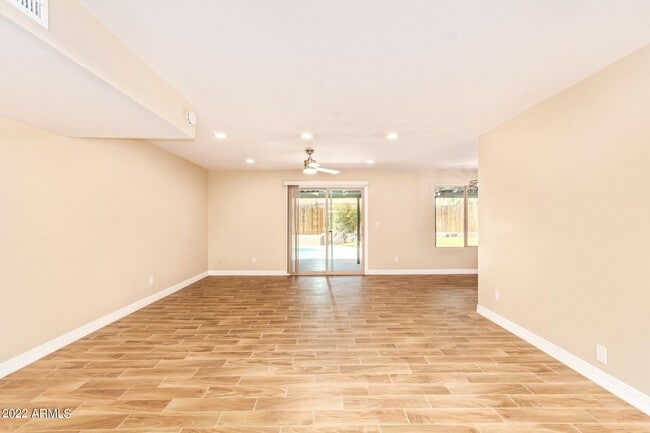 Photo - 5320 E Hearn Rd