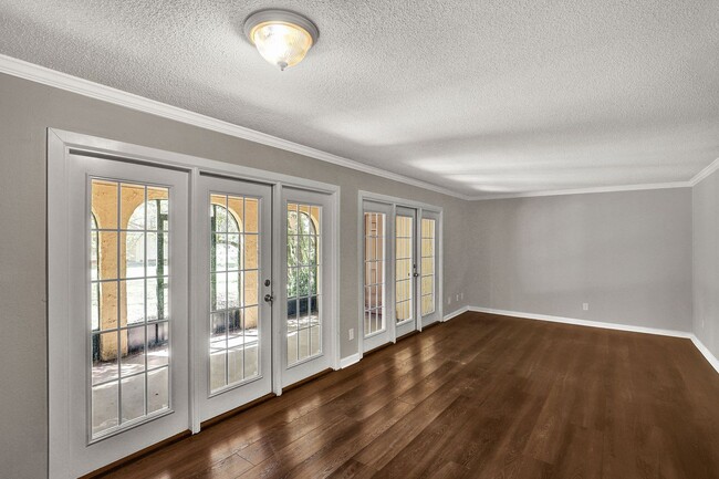 Photo - Move in ready 2 bedroom/ 1 bathroom condo!