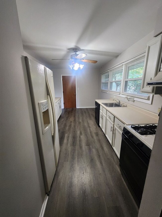 4 Bedroom 2 bath House Ready for Move In Now! House Rental in Urbana