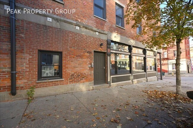 Building Photo - 433 E 13th St Unit 6