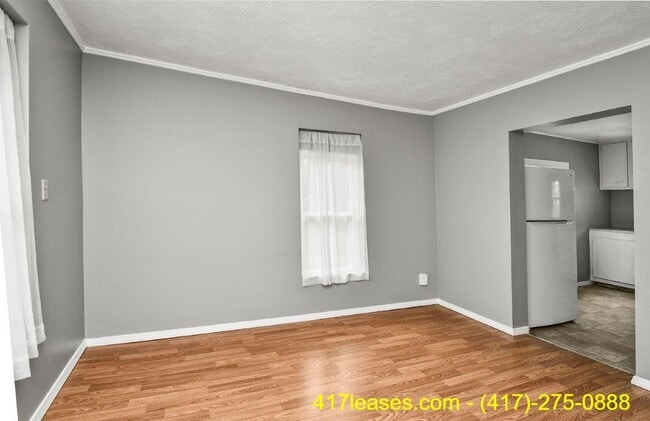 2139 N Taylor Ave