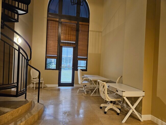 Photo - 801 S Olive Ave Unit 101