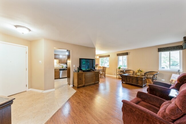 Photo - 1125 Auburn Ln Unit 1125