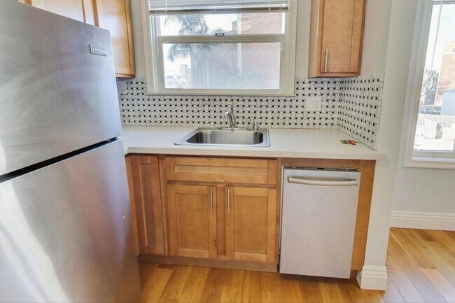 Photo - 465 Bellevue Ave Unit 23
