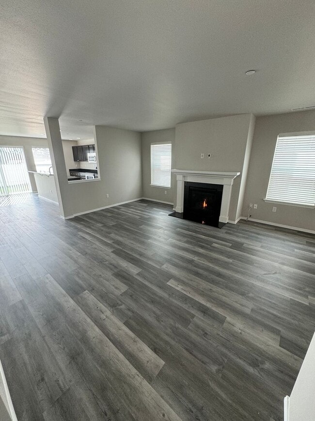 Photo - 1163 Swan Loop